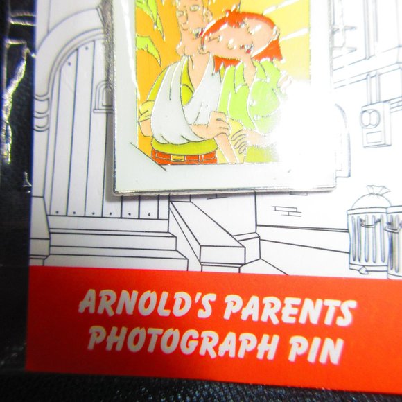 Hey Arnold Arnold’s Parents Photo Enamel Pin Nick Box EXCLUSIVE SPRING 2021 - Picture 3 of 6